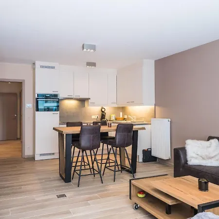 Moorea Located Close To The Center And Dike Appartement *