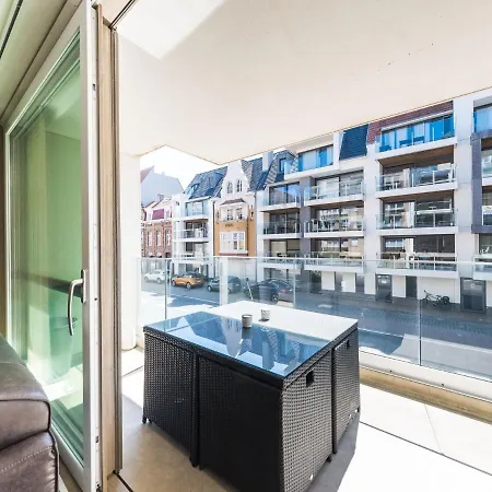 Appartement Moorea Located Close To The Center And Dike