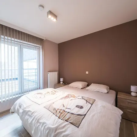 Moorea Located Close To The Center And Dike Appartement